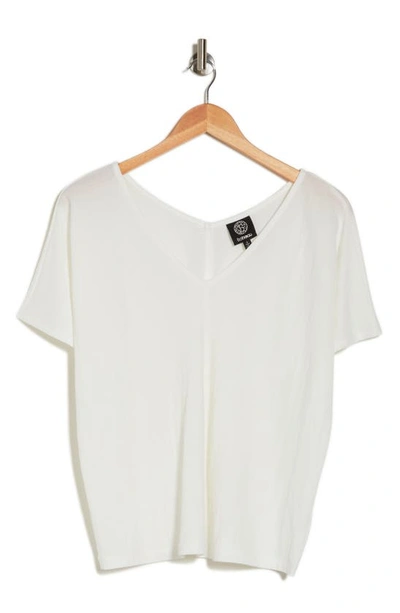 Bobeau V-neck Short Sleeve Piqué T-shirt In White