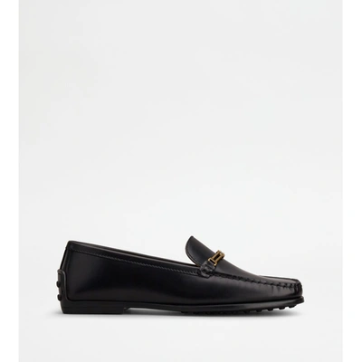 Tod's City Gommino Driving Shoes In Leather In Black