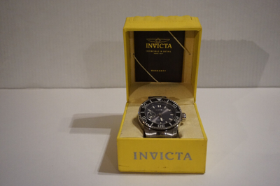Pre-owned Invicta 52mm Swiss Mechanical Pro Diver Model 22480 Black Spinel Sapphire