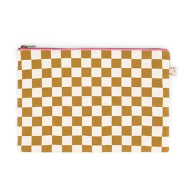Rose In April Lili Flat Pouch Checkerboard In Brown
