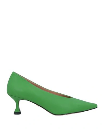 Lola Cruz Woman Pumps Green Size 11 Soft Leather