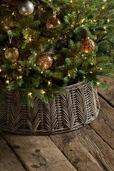 Terrain Leafy Rattan Hinged Tree Collar In Brown