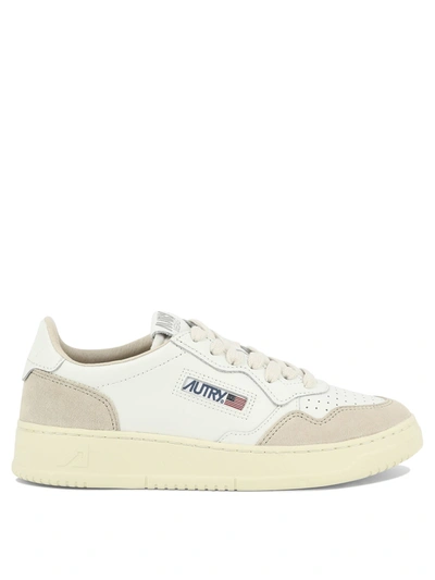 Autry Sneakers Pelle Di Vitello Bianca In White