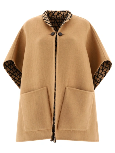 Valentino `toile Iconographe` Cape In Camel