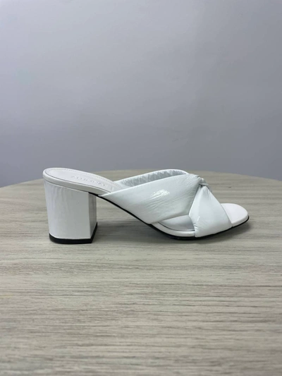 Alumnae Vogue Shoe In White