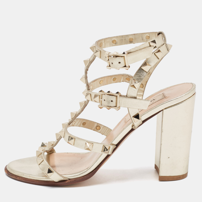 Pre-owned Valentino Garavani Gold Leather Rockstud Ankle Strap Sandals Size 37