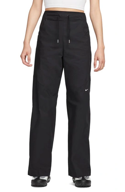 Nike Women's  Sportswear Essentials Woven High-rise Pants In Black