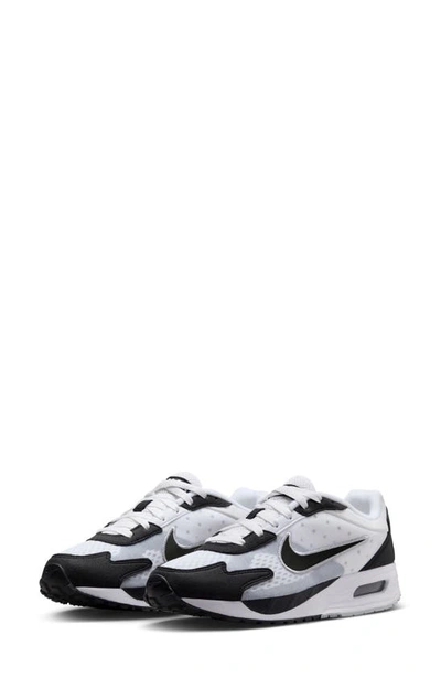 Nike Air Max Solo Trainer In White/ Black-pure Platinum