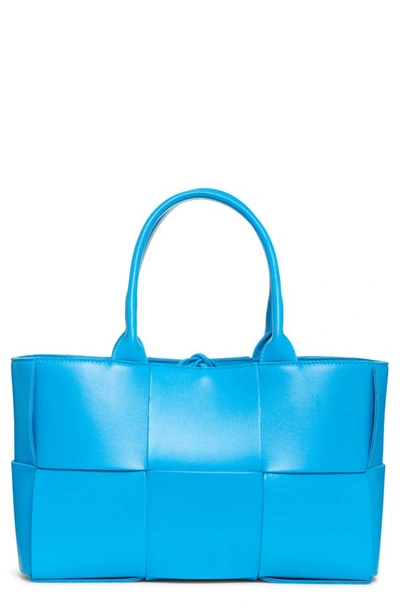 Bottega Veneta Arco Intrecciato Leather Tote In Pool-gold