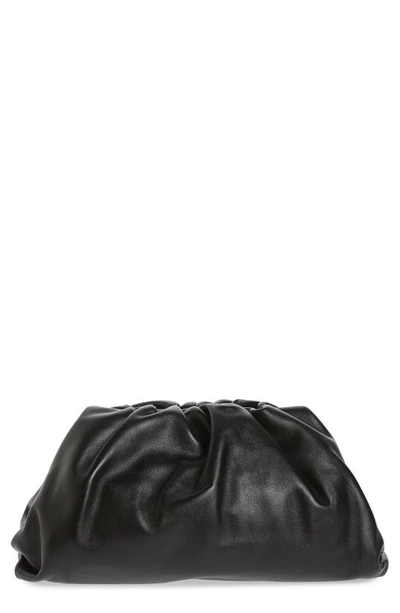 Bottega Veneta The Pouch Leather Clutch In Nero/ Silver