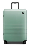 MONOS MONOS 23-INCH MEDIUM CHECK-IN SPINNER LUGGAGE