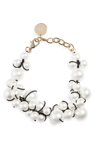 Carolina Herrera Contessa Imitation Pearl Cluster Collar Necklace In Pearl/ Gold 917