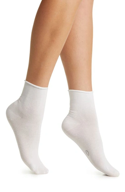 Oroblu Organic Cotton Blend Ankle Socks In White