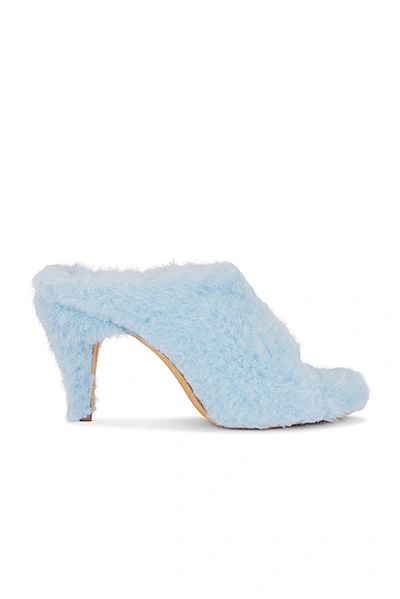 Khaite Marion 90mm Shearling Mules In Baby Blue