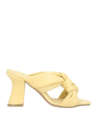 Bruno Premi Woman Sandals Light Yellow Size 6 Soft Leather