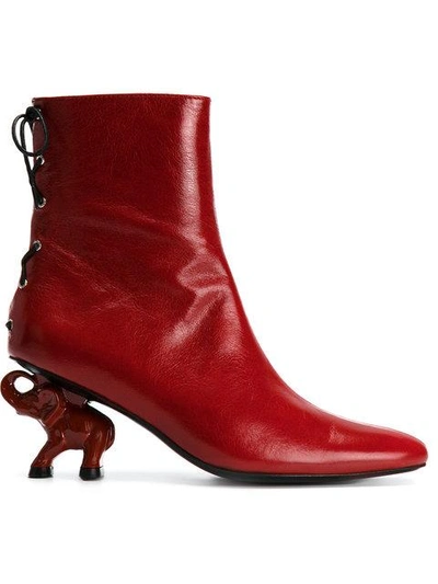 Dorateymur 大象鞋跟短靴 In Red