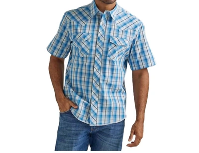 Wrangler Men's Short Sleeve Snap Shirt In Blue Plaid