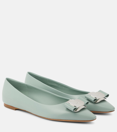 Ferragamo New Vara Leather Ballet Flats In Lucky Charme