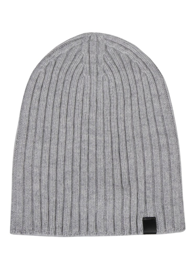 Tom Ford Logo Tag Knitted Beanie In Grey