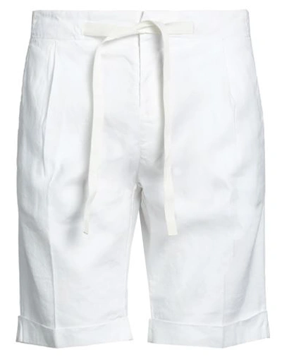 Entre Amis Man Shorts & Bermuda Shorts White Size 30 Linen, Cotton, Elastane