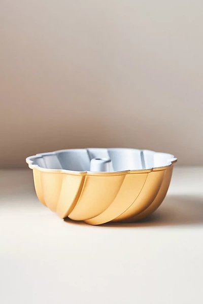 Nordic Ware Swirl Bundt Pan In Gold