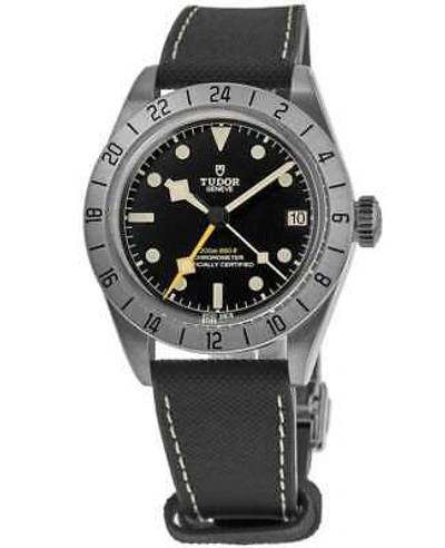 Pre-owned Tudor Black Bay Pro Black Dial Rubber And Leather Men's Watch M79470-0003
