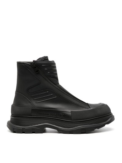 Alexander Mcqueen Tread Slick Leather Ankle Boots In Black