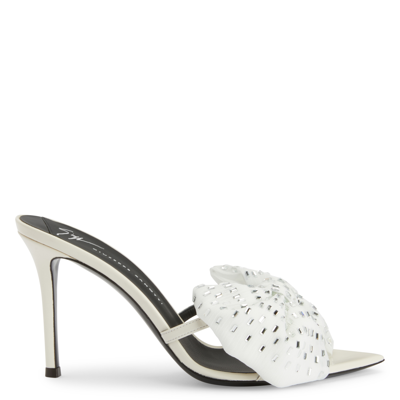 Giuseppe Zanotti Intriigo Alexandrine In White