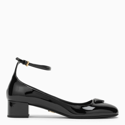 Prada 35 Triangle Logo Patent Leather Pumps In Black