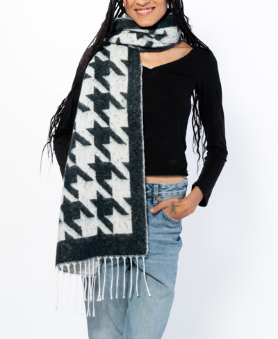 Marcus Adler Houndstooth Scarf In Black