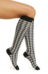 High Heel Jungle Houndstooth Knee Socks In Black White