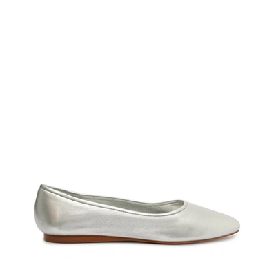 Schutz Vanessa Leather Flat In Silver