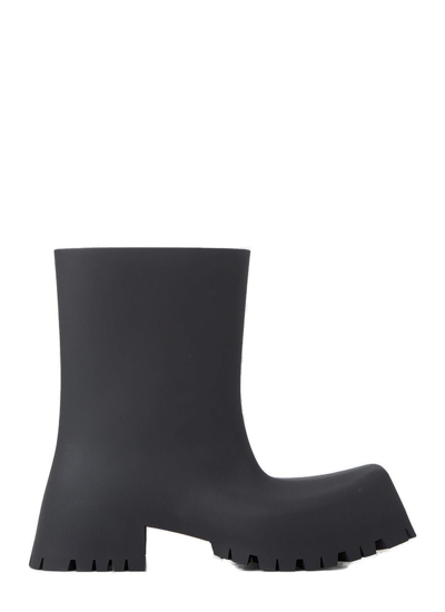 Balenciaga Trooper Square-toe Rubber Ankle Boots In Black