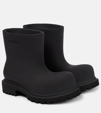 Balenciaga Logo-embossed Ankle Boots In Black