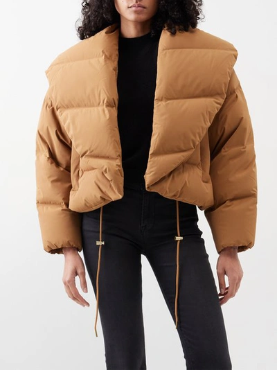 Frame Cropped Shawl Puffer Jacket In Camel