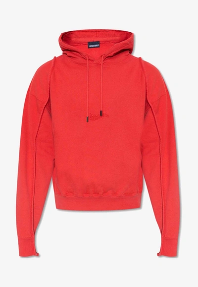 Jacquemus Camargue Embroidered-logo Hooded Sweatshirt In Red