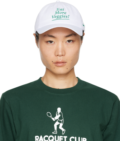 Sporty And Rich Eat More Veggies 棉棒球帽 In White