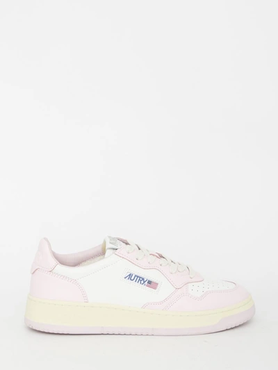 Autry Medalist Sneakers In White
