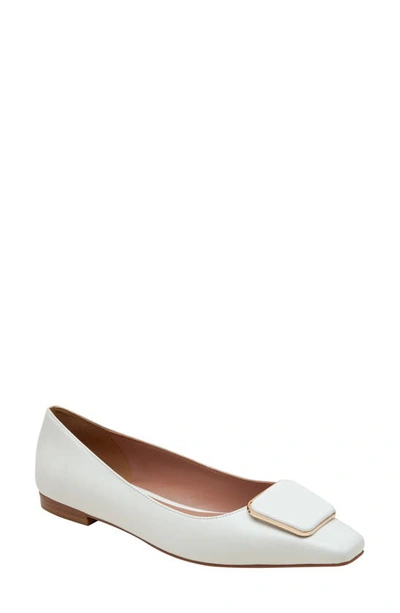 Linea Paolo Nancy Leather Flat In White