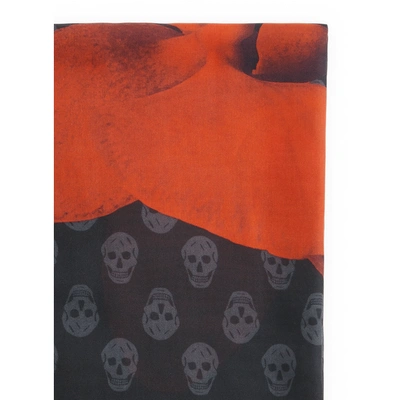 Alexander Mcqueen Printed Scarf In Red