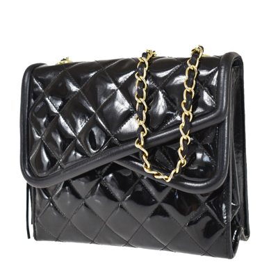 Pre-owned Chanel Matelassé Patent Leather Shoulder Bag () In Black