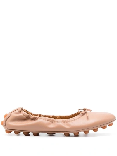 Tod's Bubble Leather Ballet Flats In Powder