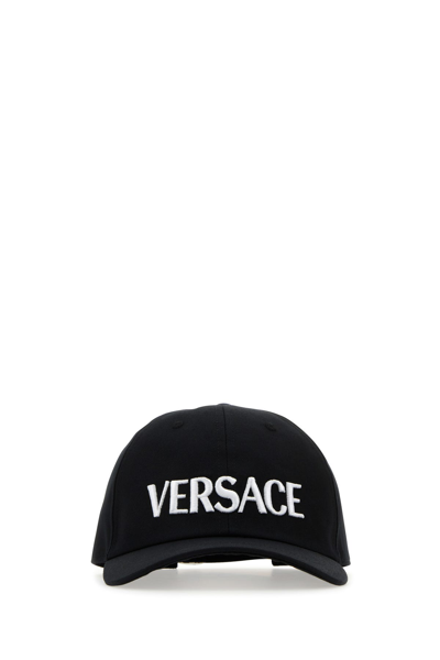 Versace Cappello-58 Nd  Female In Black