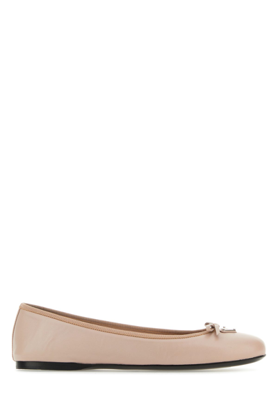 Prada Logo Plaque Leather Ballerina Shoes In Cream