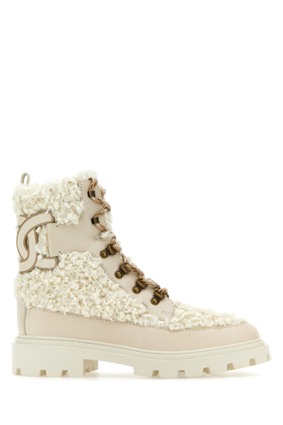 Tod's Chunky Sole Ankle Boots With Shearling Trim In Cream