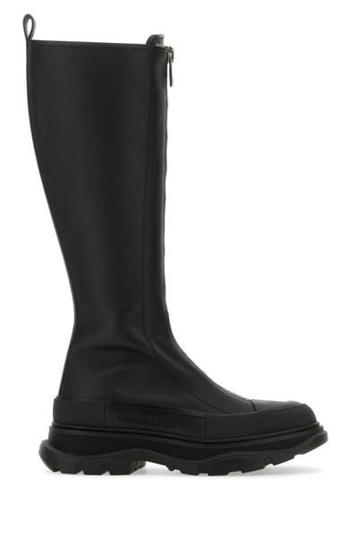 Alexander Mcqueen Woman Black Leather Zip Tread Slick Boots