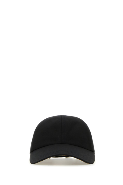 Burberry Curved Peak Baseball Cap In Black