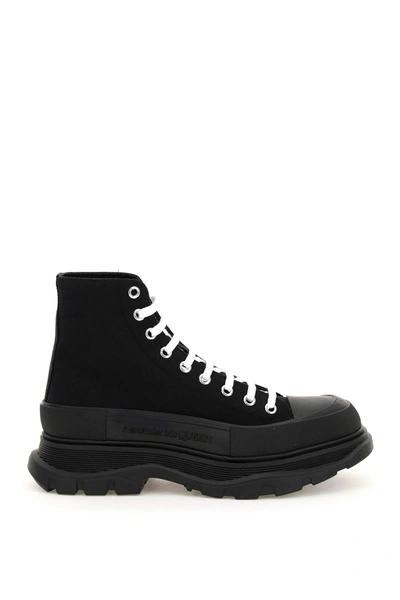 Alexander Mcqueen Tread Slick Boots In Black