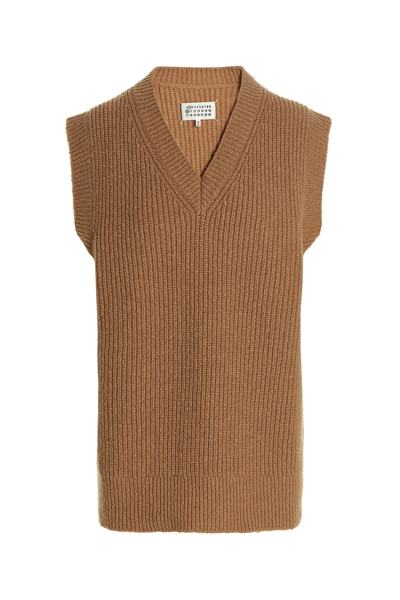 Maison Margiela Women V-neck Vest In Cream