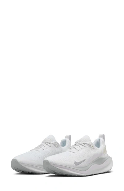 Nike Infinityrn 4 Running Shoe In White/ Silver/ Photon